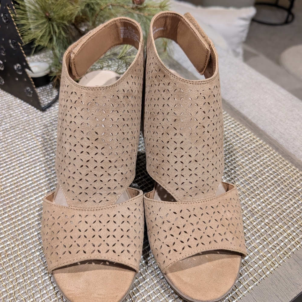 Kim Rogers Tan Cutout Sandals